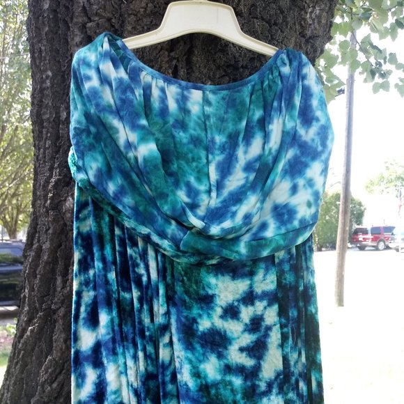 Ancient Circles Celtic Blue Velvet Cloak - Picture 2 of 2